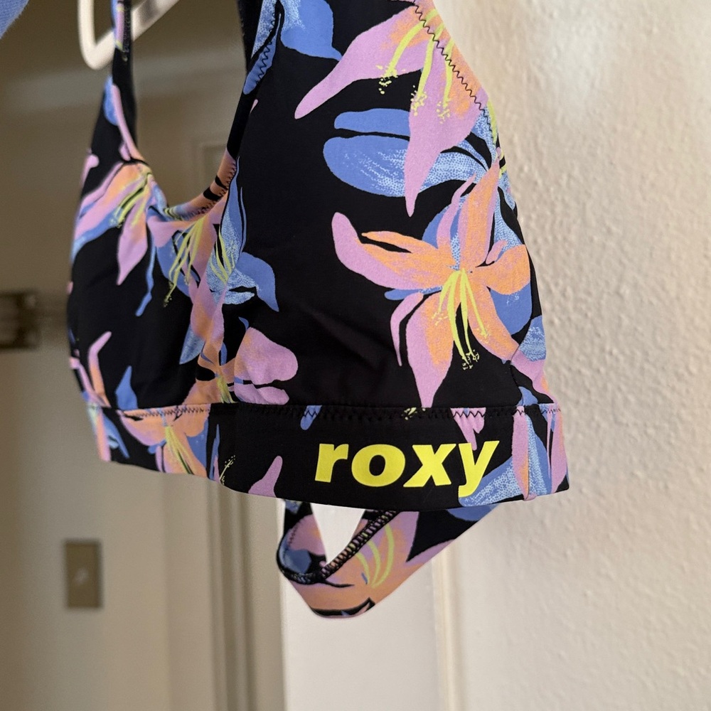 Roxy swim top - Picture 3 of 4
